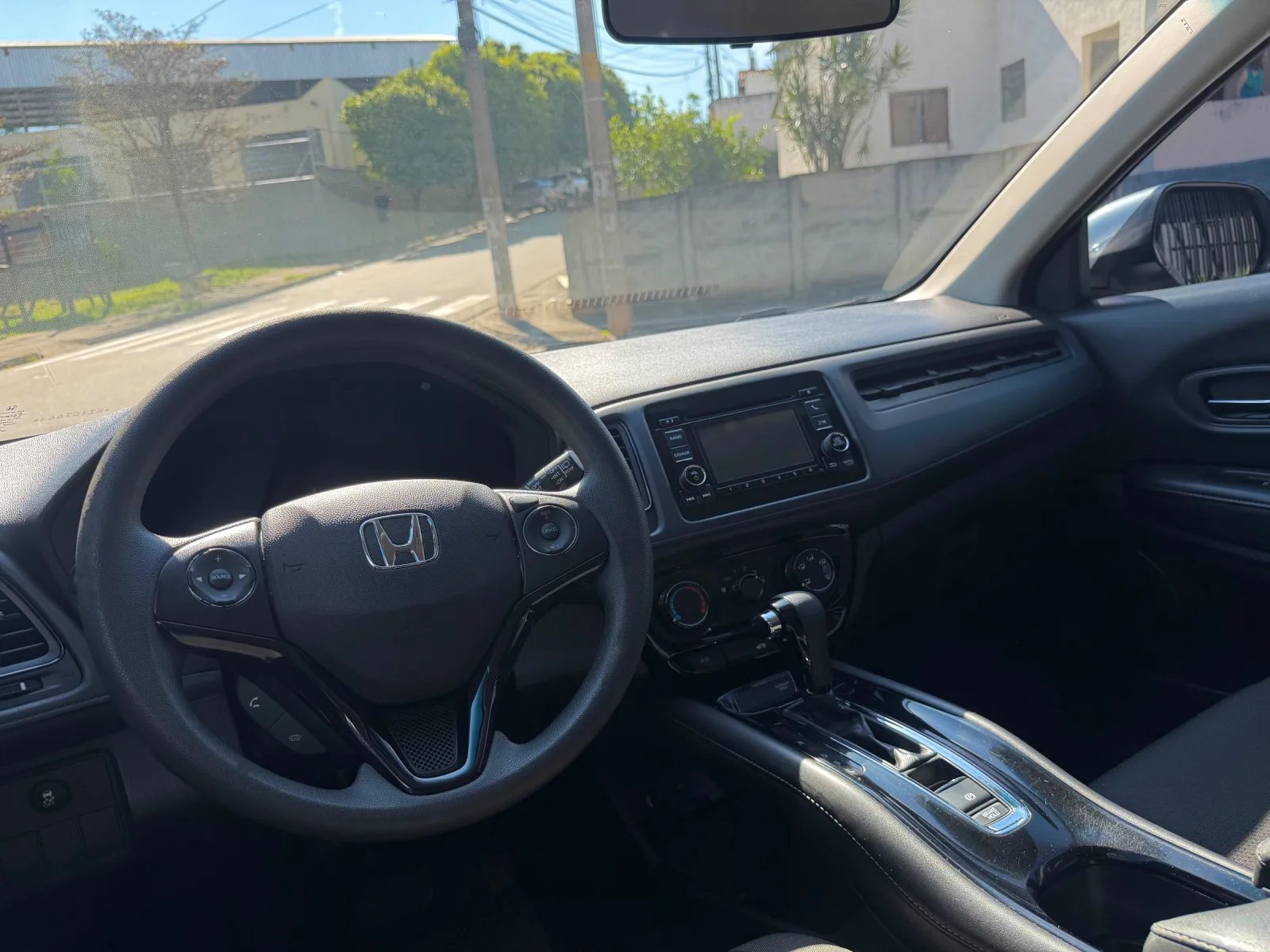 Honda HR-V LX — foto 7 de 9