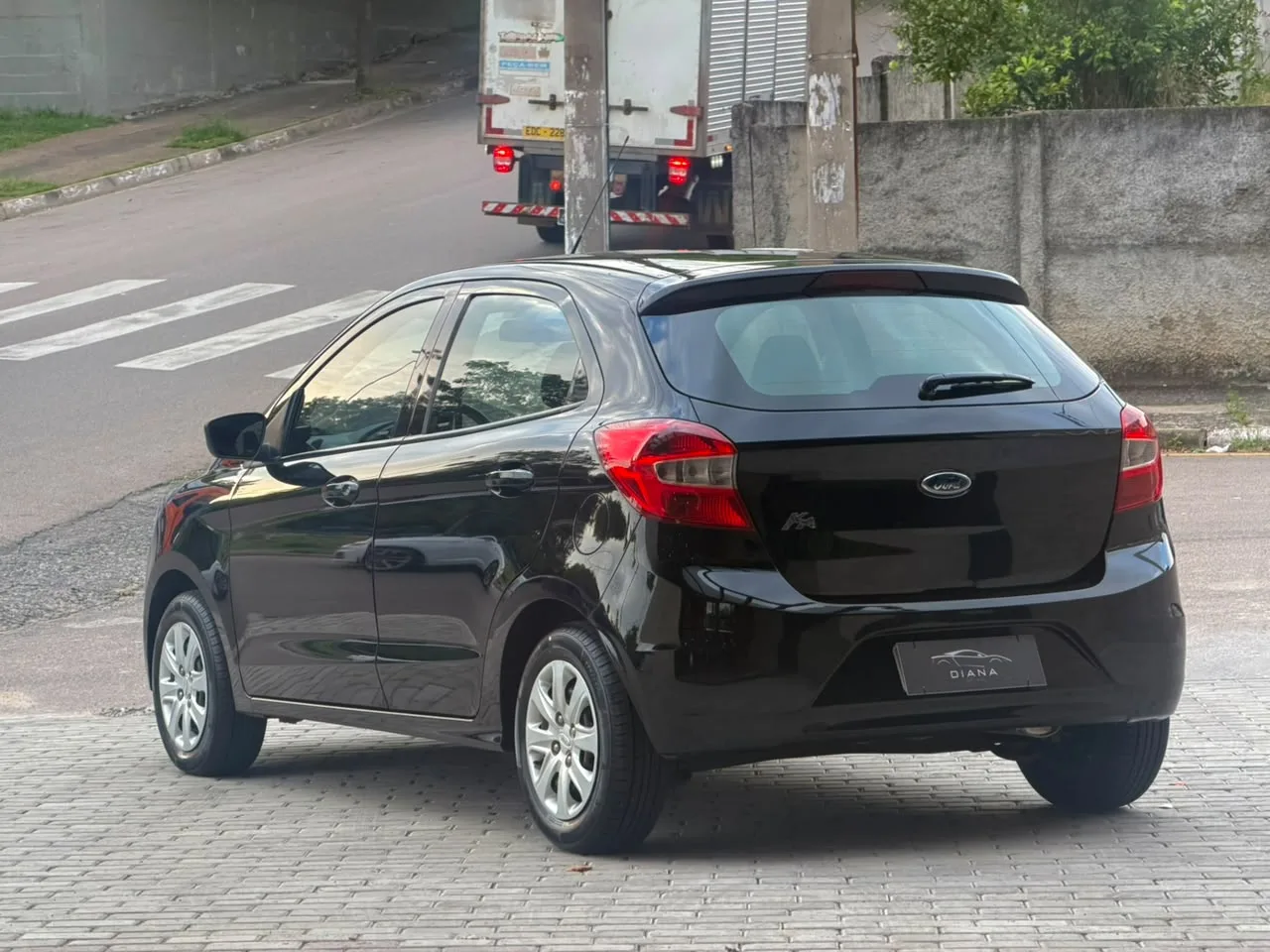Ford KA SE — foto 4 de 10